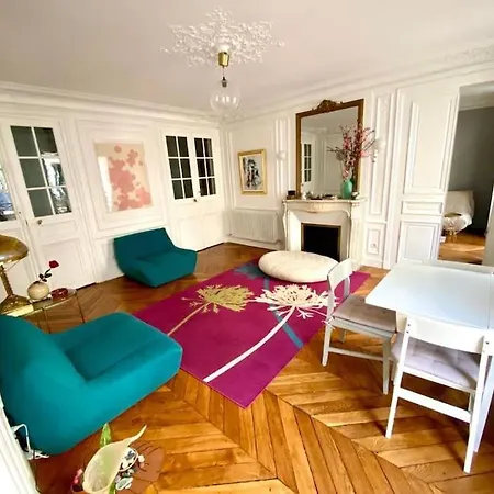 Typical Parisian 2 Bedroom Perfectly Located * Paryż